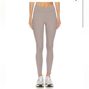 437 High-Rise V Legging in Clay